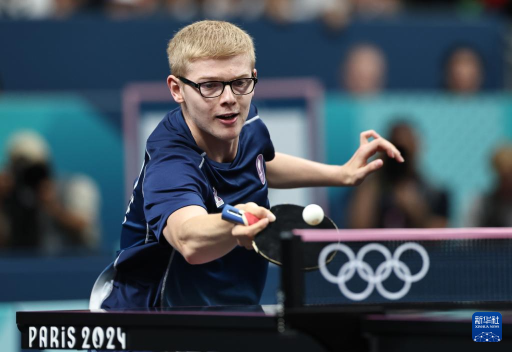 也不愿退避 也不愿退避